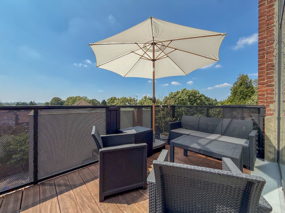 LOFT A VENDRE - CROIX - 72 m2 - 270 000 &euro;