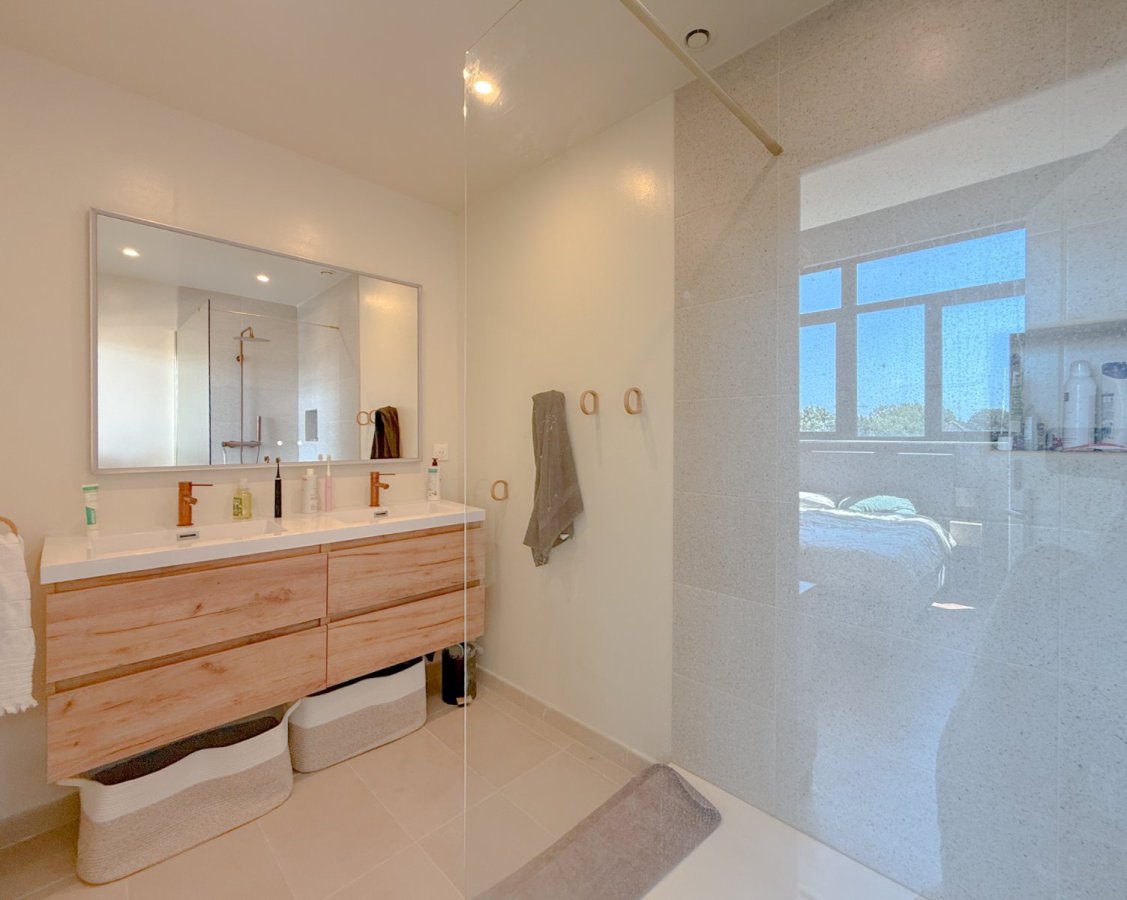 LOFT A VENDRE - CROIX - 72 m2 - 270 000 &euro;
