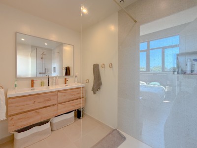 LOFT A VENDRE - CROIX - 72 m2 - 270 000 €