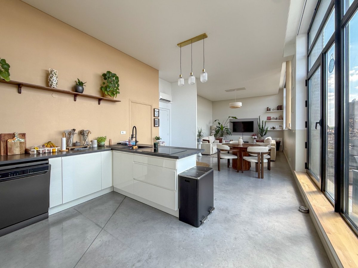 LOFT A VENDRE - CROIX - 72 m2 - 270 000 &euro;
