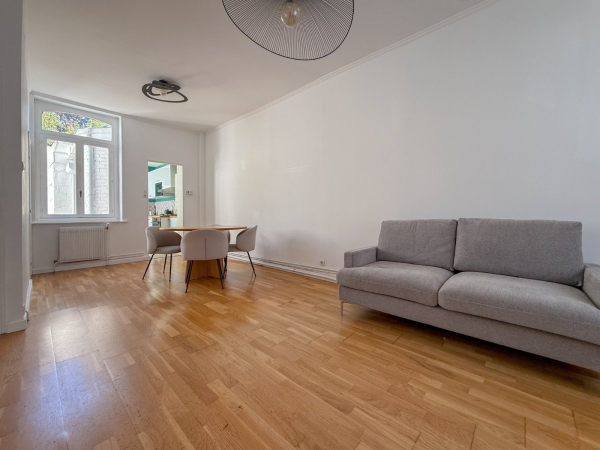 MAISON A LOUER - LA MADELEINE - 80.88 m2 - 1 250 &euro; charges comprises par mois