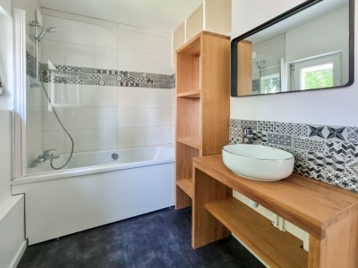 MAISON - LAMBERSART - 102 m2 - 372000 €