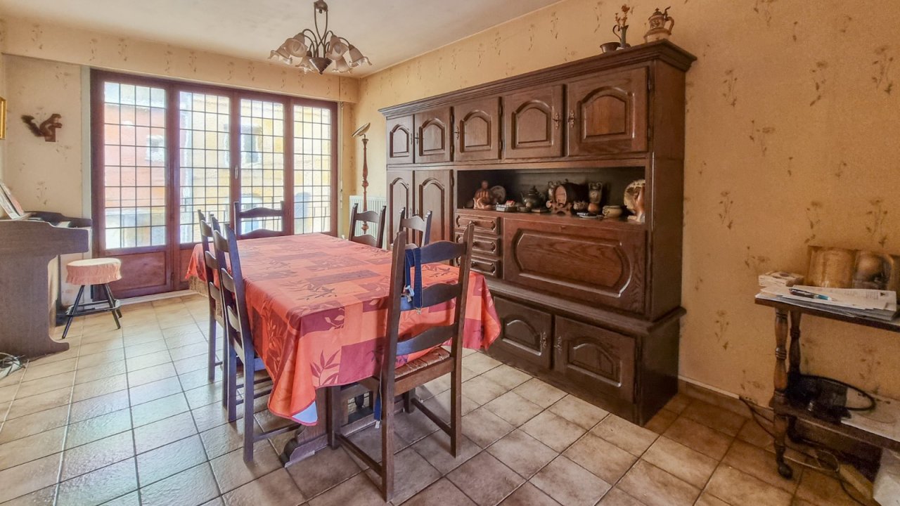 MAISON - LILLE LIMITE RONCHIN - 145 m2 - 270�000�&euro;