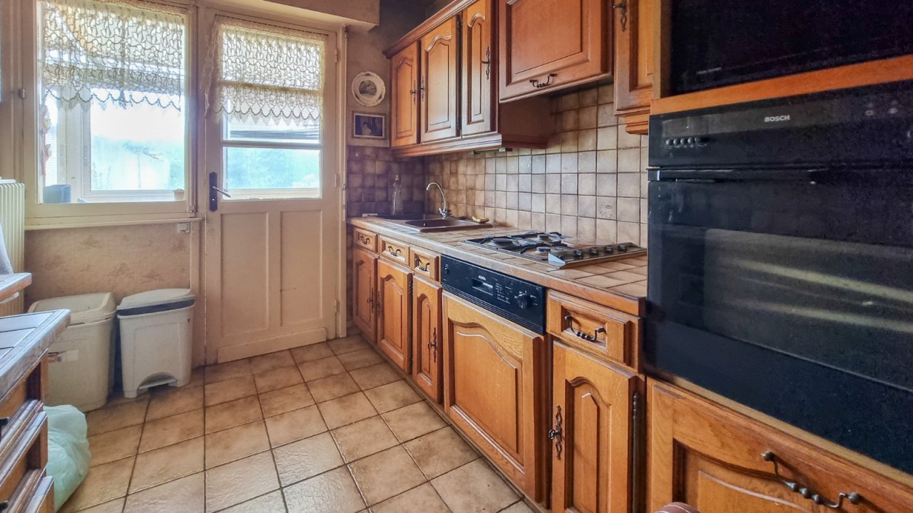 MAISON - LILLE LIMITE RONCHIN - 145 m2 - 270�000�&euro;