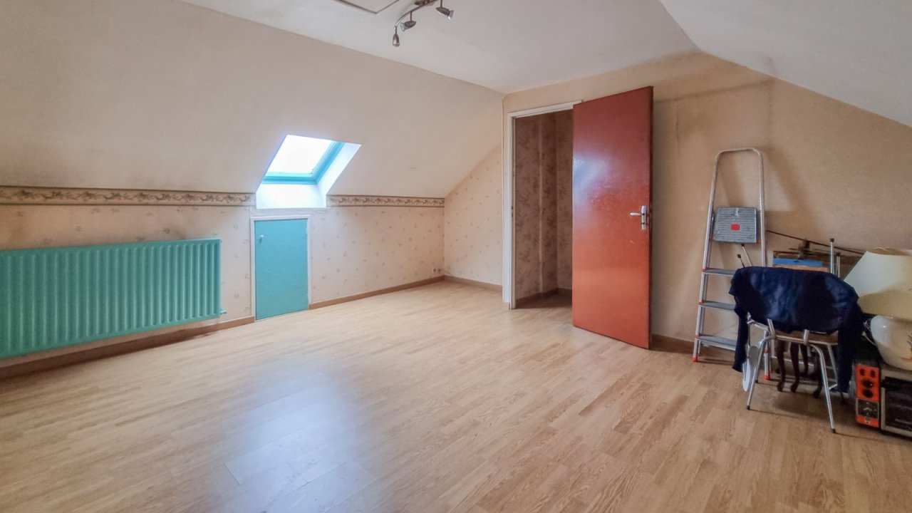 MAISON - LILLE LIMITE RONCHIN - 145 m2 - 270�000�&euro;