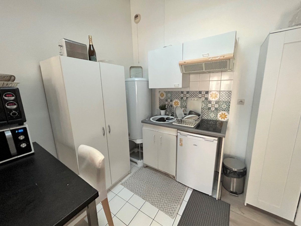 STUDIO A LOUER - LILLE REPUBLIQUE - 31.02 m2 - 575 &euro; charges comprises par mois