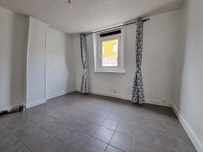 STUDIO - LILLE SAINT MICHEL - 18.6 m2 - LOUÉ