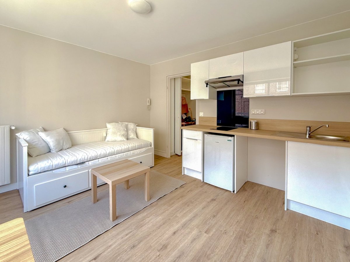 STUDIO A LOUER - LILLE VAUBAN   ESQUERMES - 20.15 m2 - 620 &euro; charges comprises par mois