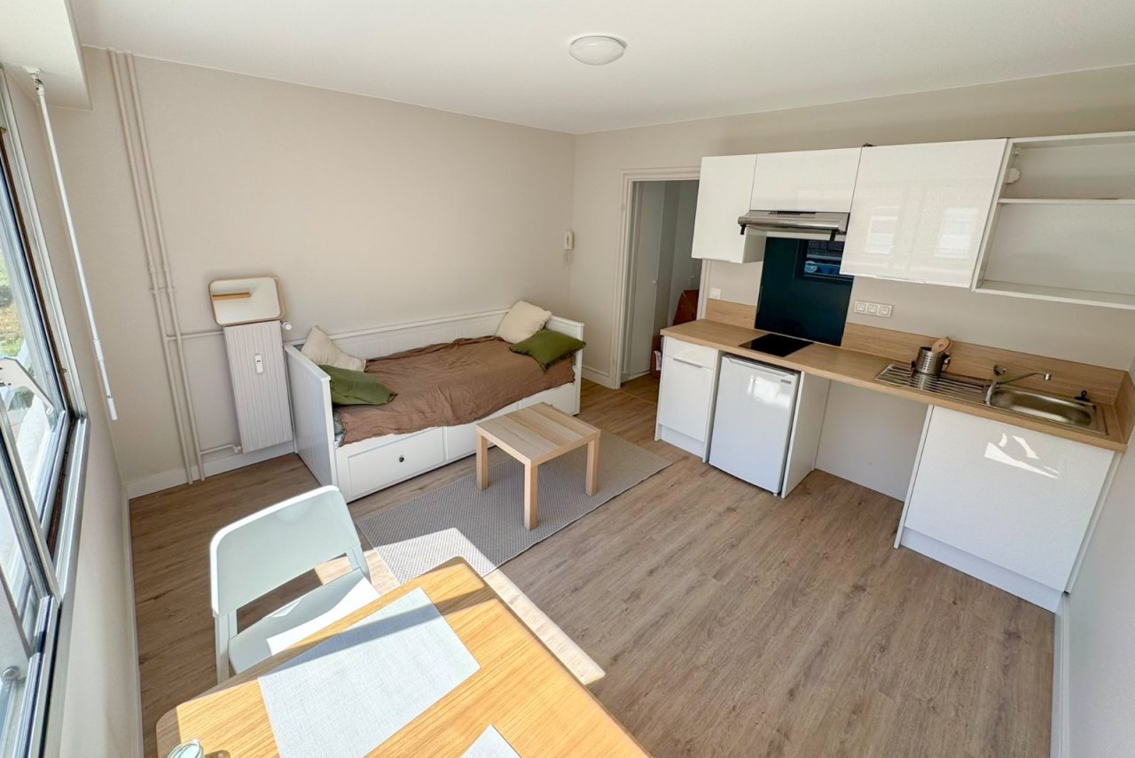 STUDIO A LOUER - LILLE VAUBAN   ESQUERMES - 20.15 m2 - 620 &euro; charges comprises par mois