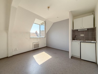 STUDIO A LOUER - LILLE VAUBAN - 18.76 m2 - 490 € charges comprises par mois