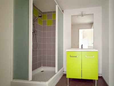 STUDIO A LOUER - LILLE VAUBAN - 18.76 m2 - 490 € charges comprises par mois