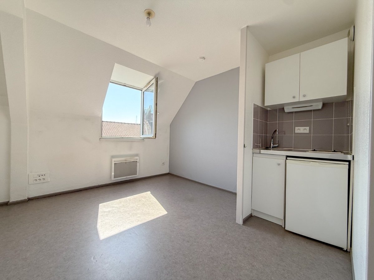STUDIO A LOUER - LILLE VAUBAN - 18.76 m2 - 490 &euro; charges comprises par mois