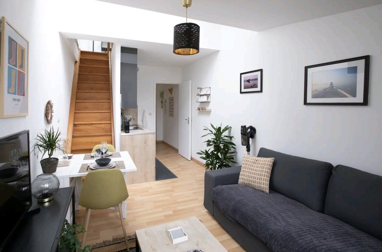 APPARTEMENT T1 A LOUER - LILLE CENTRE - 25 m2 - 740 &euro; charges comprises par mois
