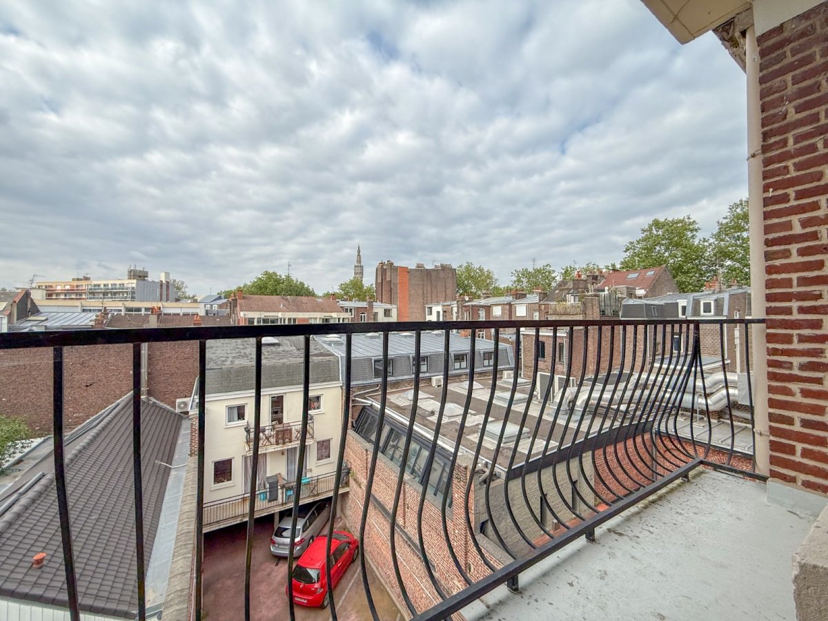 APPARTEMENT T1 A LOUER - LILLE JB LEBAS - 20 m2 - 530 &euro; charges comprises par mois