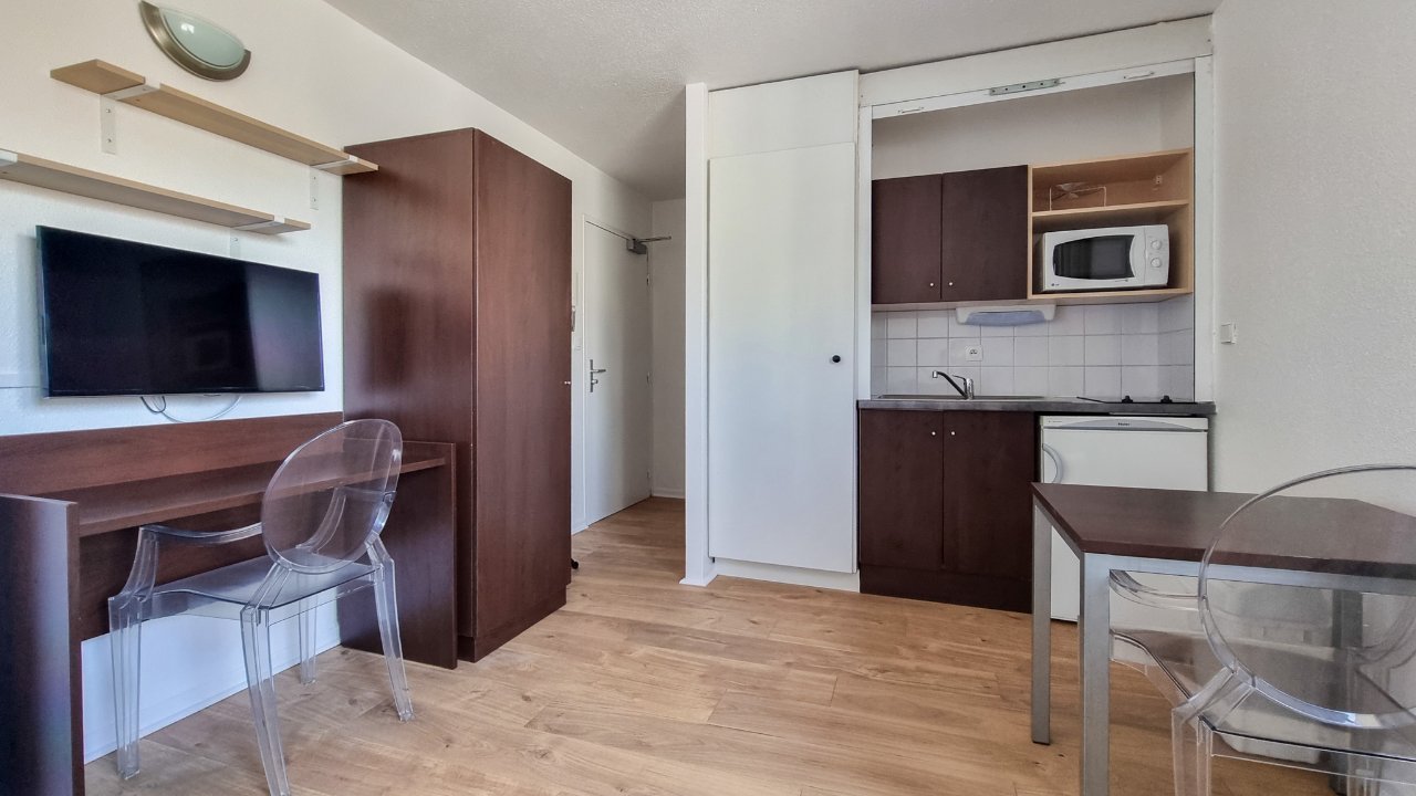 APPARTEMENT T1 A LOUER - LILLE VAUBAN - 18.92 m2 - 460 &euro; charges comprises par mois