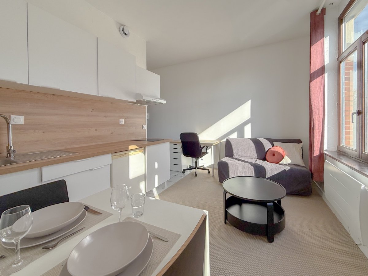 APPARTEMENT T2 A LOUER - LILLE JB LEBAS - 26 m2 - 770 &euro; charges comprises par mois