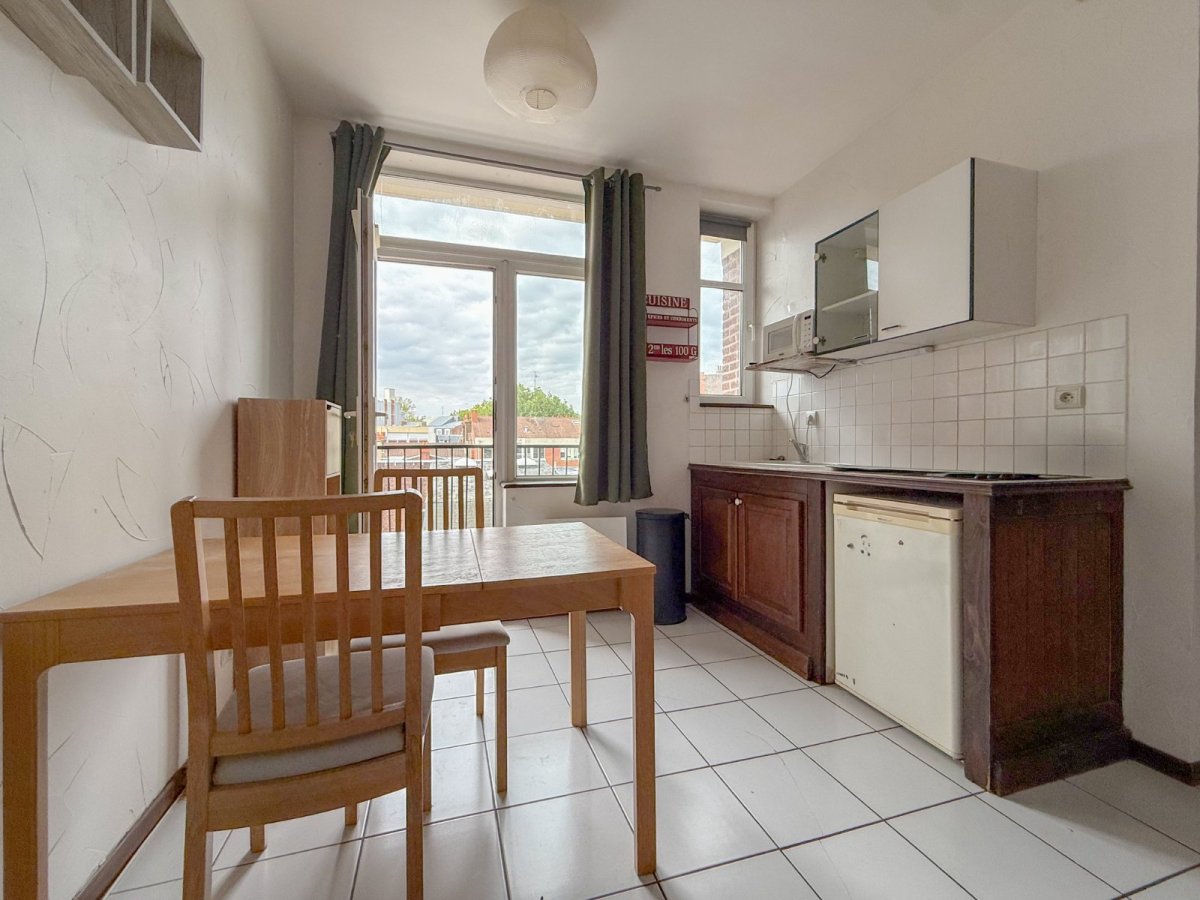 APPARTEMENT T2 A LOUER - LILLE JB LEBAS - 20 m2 - 530 &euro; charges comprises par mois