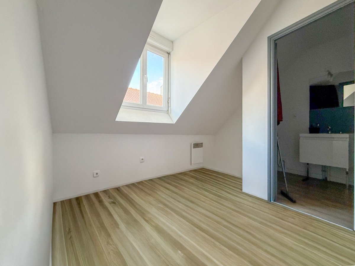APPARTEMENT T2 A LOUER - LILLE proche Sébastopol - 34.01 m2 - 596 &euro; charges comprises par mois