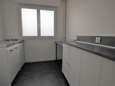 APPARTEMENT T2 A LOUER - LILLE VAUBAN - 40.6 m2 - 750 € charges comprises par mois