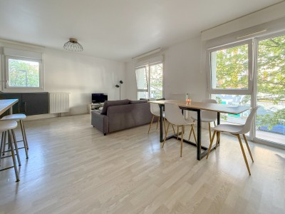 APPARTEMENT T2 A LOUER - LILLE WAZEMMES - 53 m2 - 990 &euro; charges comprises par mois