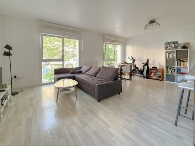 APPARTEMENT T2 A LOUER - LILLE WAZEMMES - 53 m2 - 990 &euro; charges comprises par mois