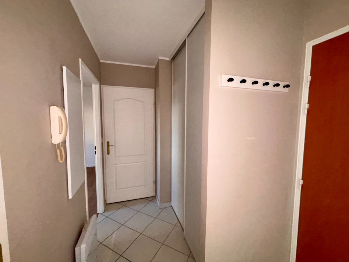 APPARTEMENT T2 A LOUER - WASQUEHAL La Terrasse - 49.07 m2 - 785 &euro; charges comprises par mois