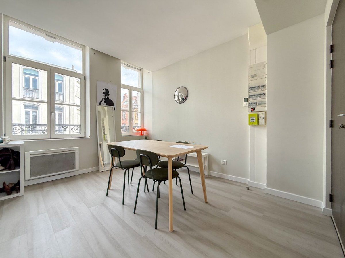 APPARTEMENT T3 A LOUER - LILLE REPUBLIQUE - 68.19 m2 - 1 100 &euro; charges comprises par mois