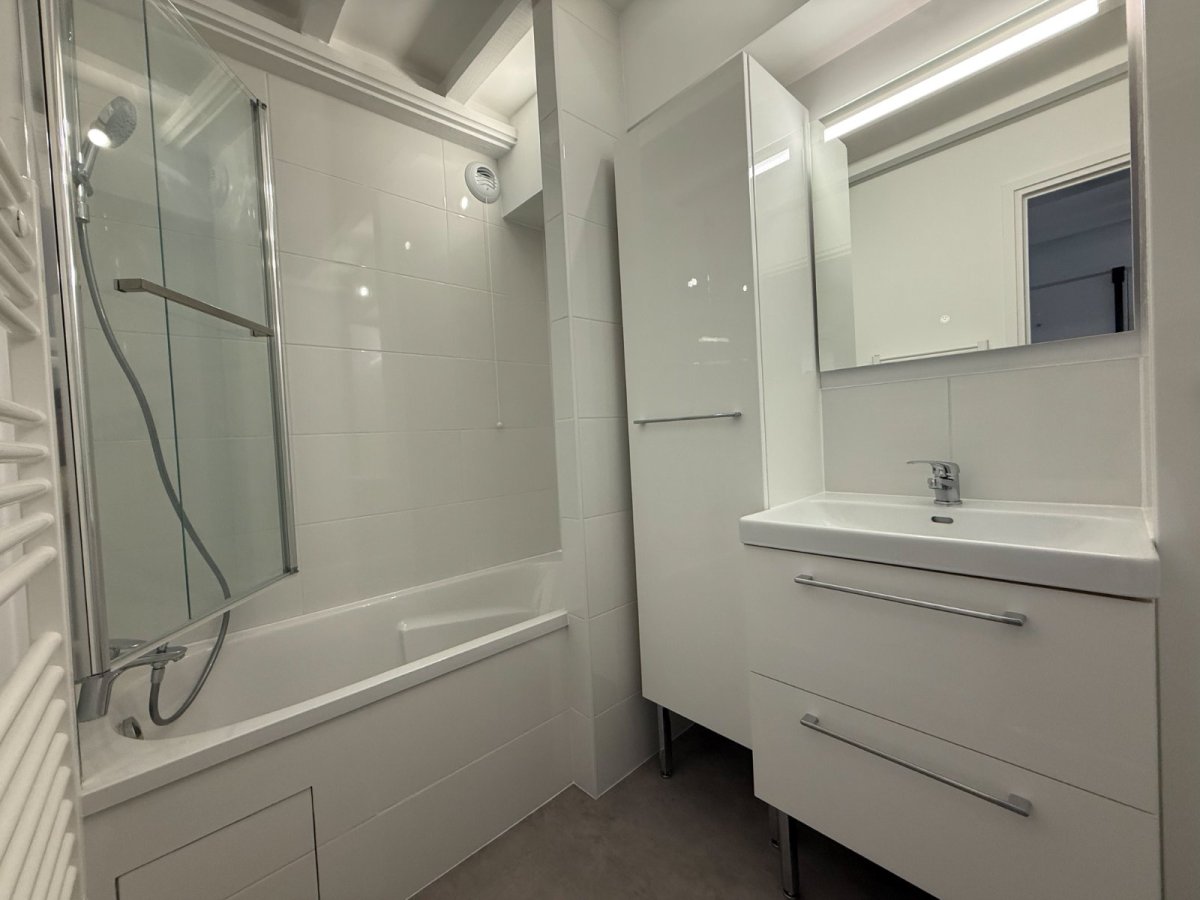 APPARTEMENT T3 A LOUER - LILLE VIEUX LILLE - 82.16 m2 - 1�250�&euro; charges comprises par mois