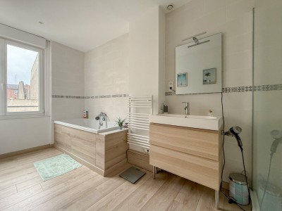 APPARTEMENT T4 A VENDRE - LILLE Proche Gare - 126 m2 - 550000€